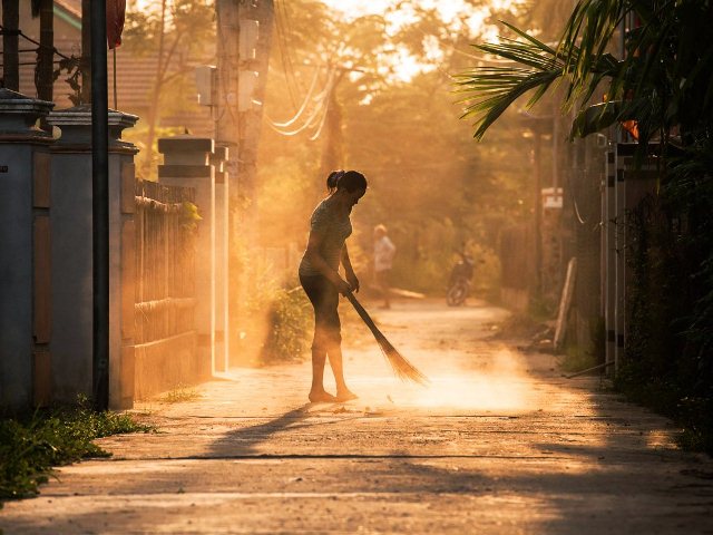 Lời khuyên Réhahn dành cho những khách du lịch yêu nhiếp ảnh khi tìm tới Hội An, đó là hãy chụp ảnh vào lúc 5h30 sáng, khi người dân vừa thức dậy và bắt đầu ngày mới.